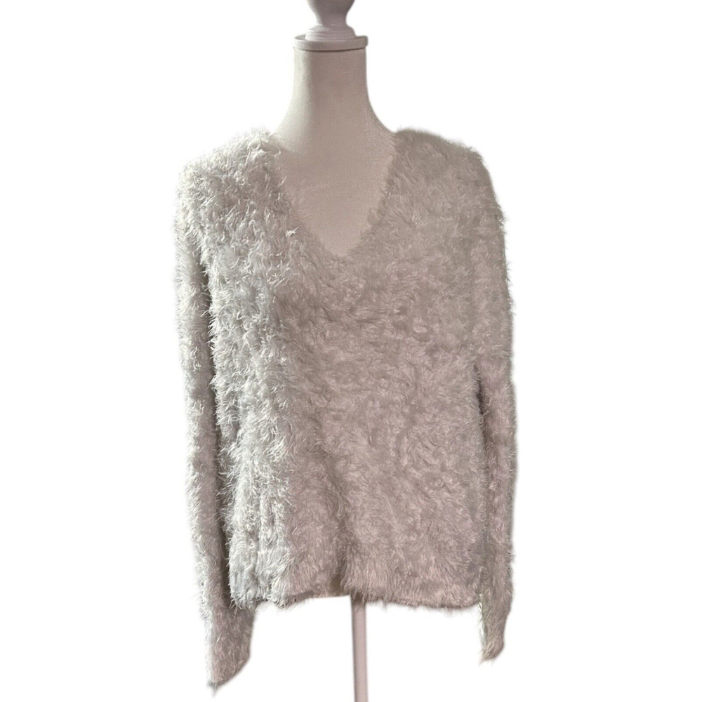 Renvy‎ White Sweater Size Small